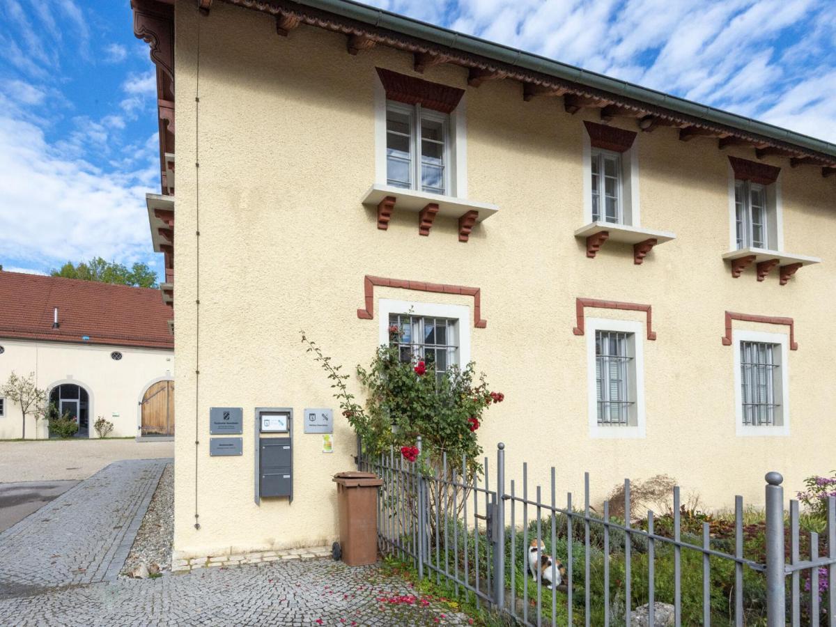 Apartment With Terrace In An Ideal Location Haunsheim Exteriör bild
