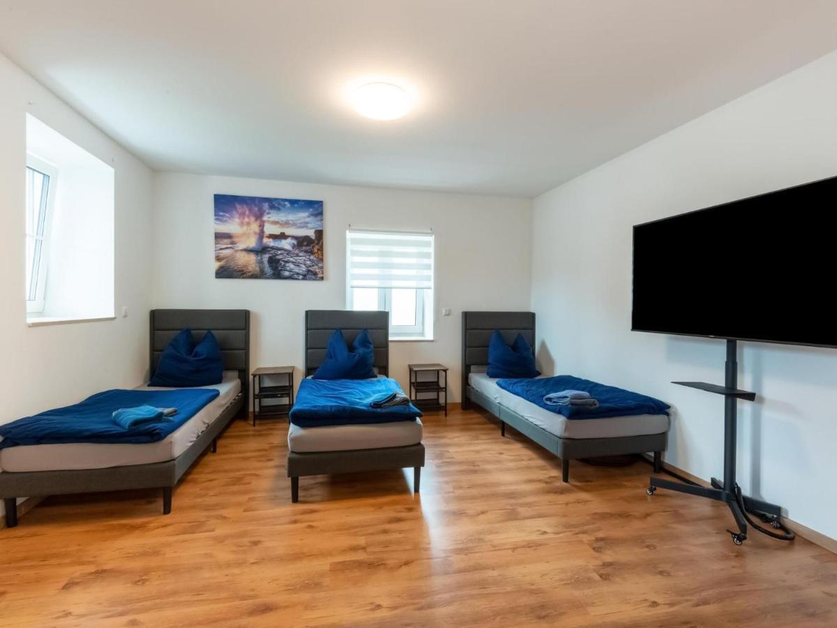 Apartment With Terrace In An Ideal Location Haunsheim Exteriör bild