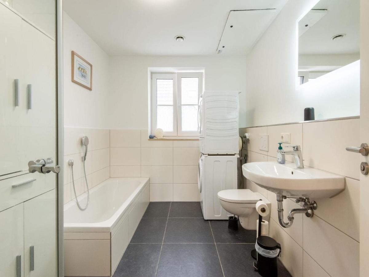Apartment With Terrace In An Ideal Location Haunsheim Exteriör bild
